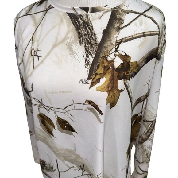 Realtree Women's L Large Hunting Shirt Fitted Long Sleeves White Winter Camo - Picture 2 of 5